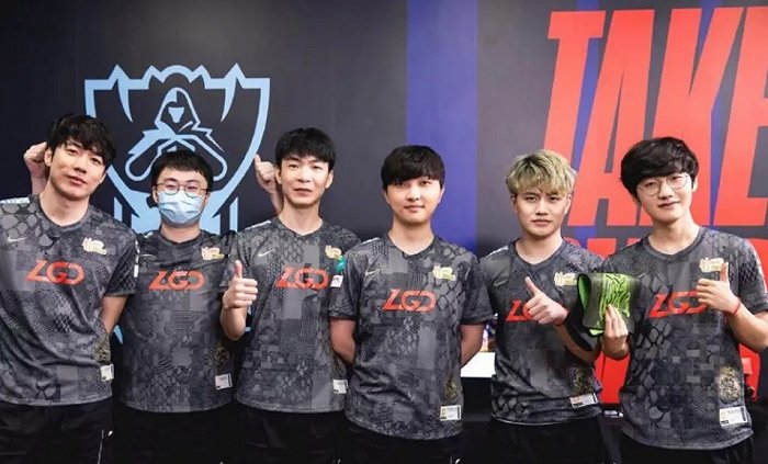 着外界的指 着外界的指