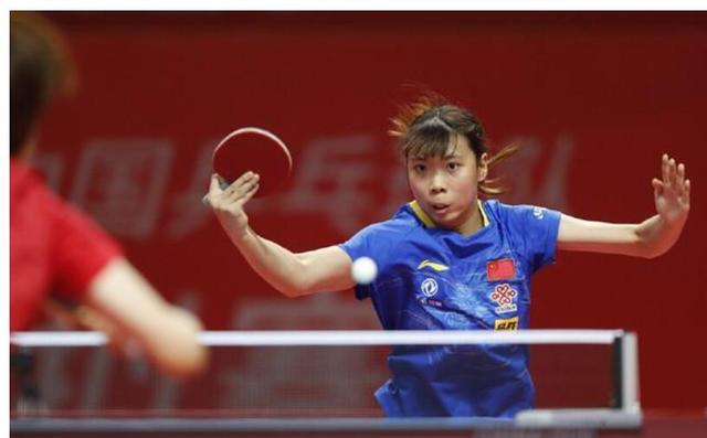 她看见一个 她看见一个