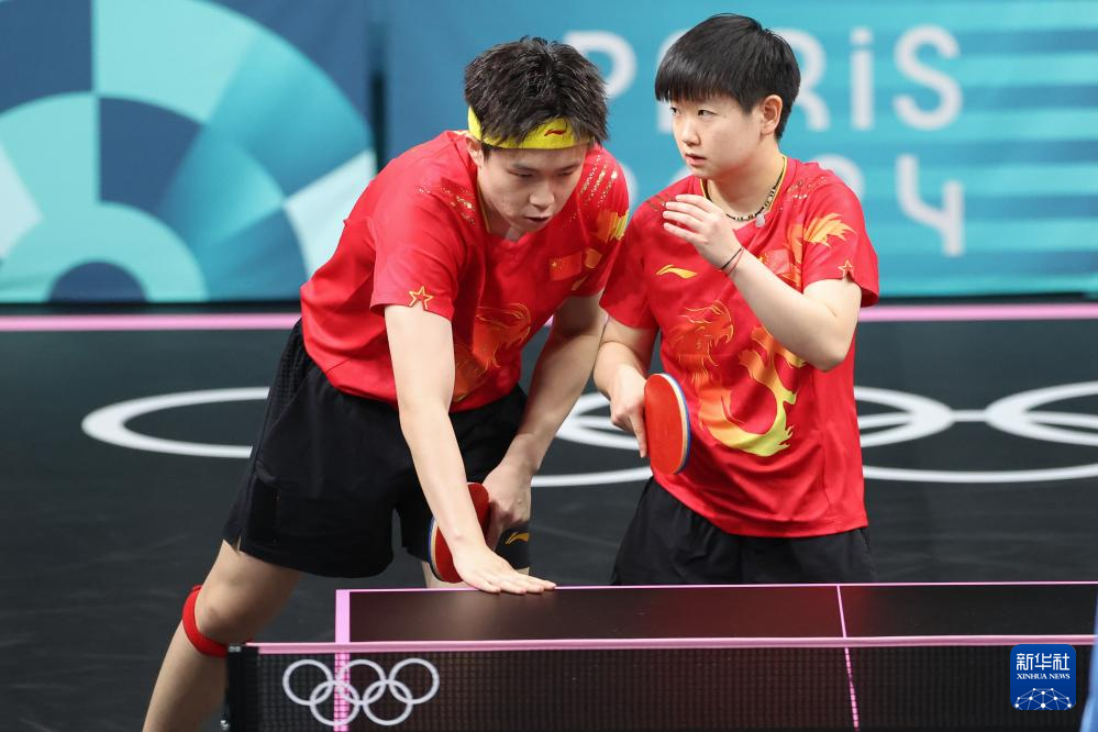 而是围绕 而是围绕